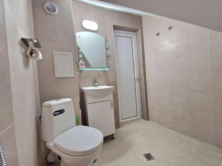 Sunny Apartment In The Centre Varna